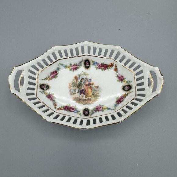 Vtg Pair German Porcelain Reticulated Courting Couple Trinket Dishes Bavaria - Picture 3 of 8